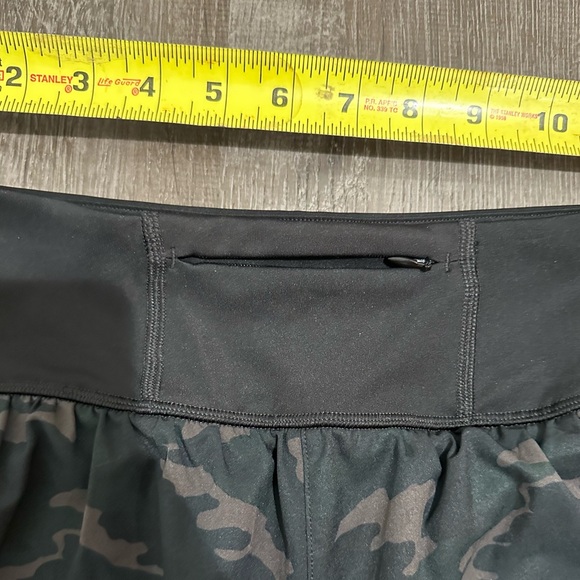 SPANX Women’s size M Camouflage Short with Biker Shorts Underneath - Picture 3 of 6
